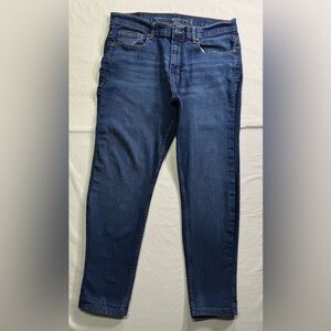 Polo Club Blue Denim Jeans. Women’s.
Size 34X30

Blue Jeans. USED.
